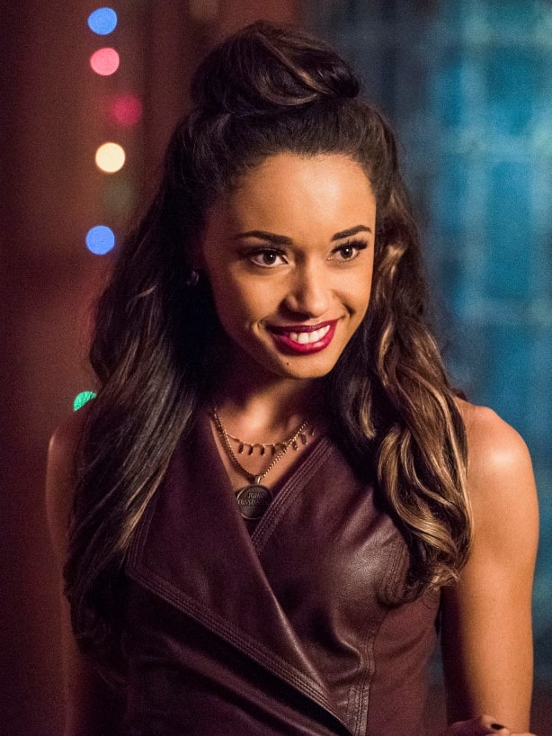 Astra Back to Her Old Ways? - DC's Legends of Tomorrow Season 5 Episode 11