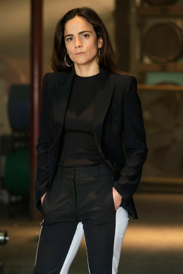 Queen of the south season 4 episode 1 watch online free discount