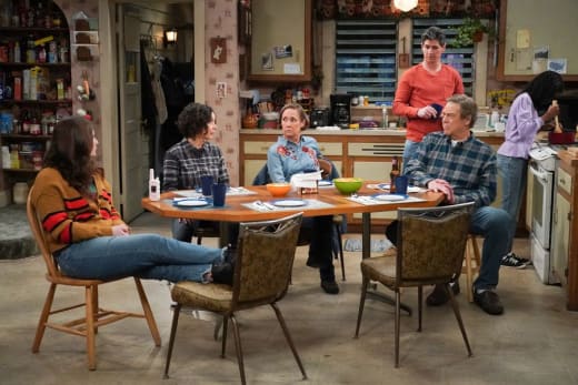 The Family Comes Together - The Conners Season 3 Episode 18