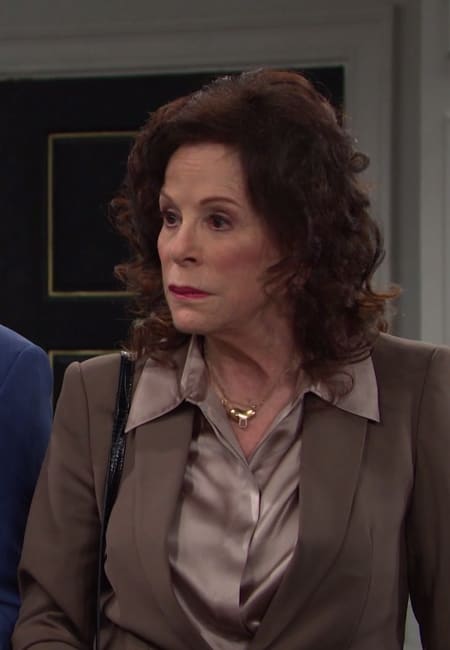 Vivian Is Caught - Days of Our Lives - TV Fanatic
