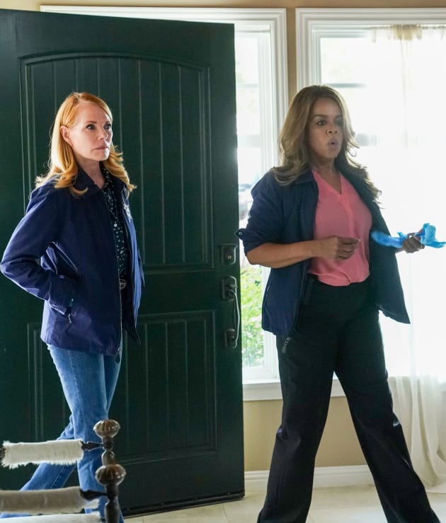Two Leading Ladies - CSI: Vegas Season 2 Episode 1