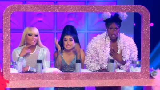 Crush Mirror - RuPaul's Drag Race All Stars Season 5 Episode 2
