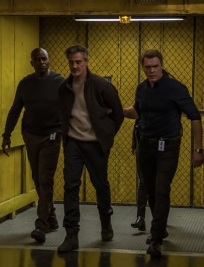 Bringing in Suspect - The Blacklist Season 9 Episode 15
