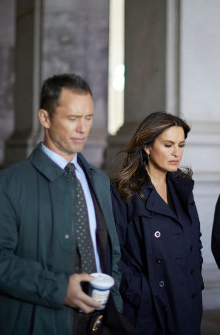 Cosgrove Reaches Out - Law & Order Season 21 Episode 10