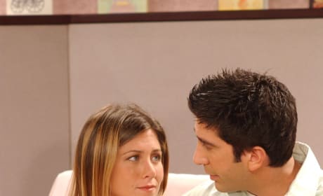 Rachel Green Says “Oh My God, What?!” (Friends)