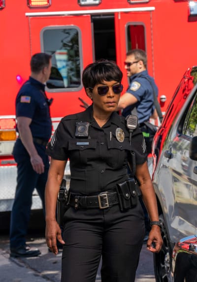 Athena On Duty - 9-1-1 Season 3 Episode 1