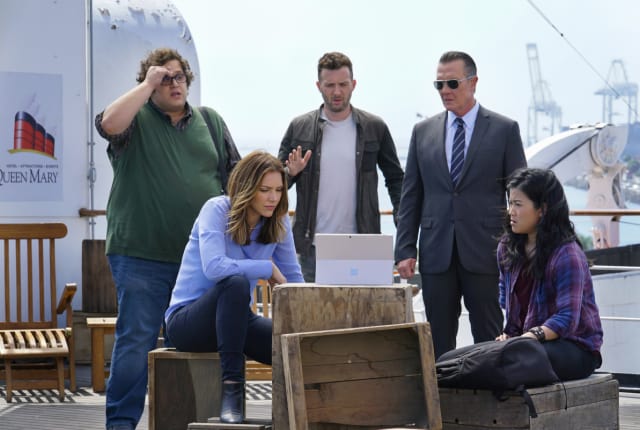 watch scorpion tv series online free