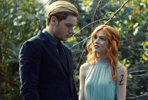 Clary and Jace on Season 3 - Shadowhunters