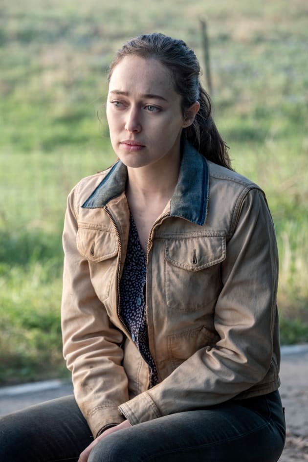 Alicia's Moment of Reflection - Fear the Walking Dead Season 5 Episode ...