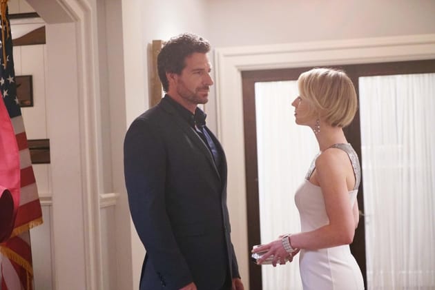 Margaux's Secret Meeting - Revenge Season 4 Episode 16