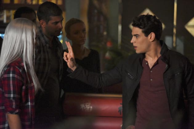 Vampire meets werewolf - Shadowhunters