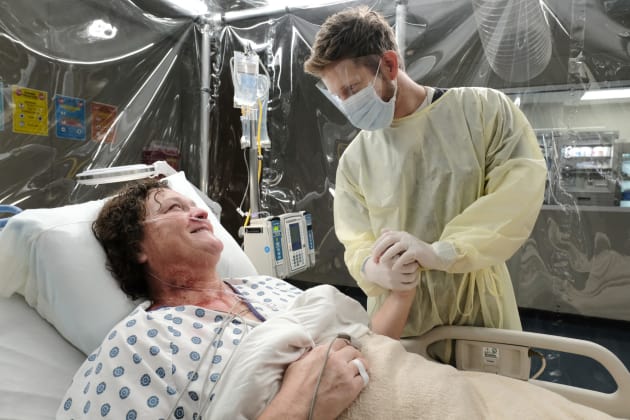 Saving an Acquaintance - The Resident Season 2 Episode 12