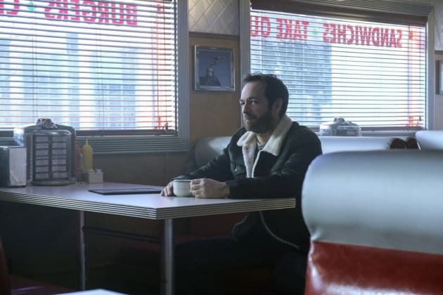 Cup of Warmth - Riverdale Season 1 Episode 13
