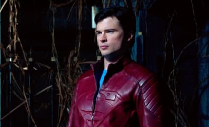 Smallville's Tom Welling to Reprise Superman Role for Crisis on Infinite Earths Crossover