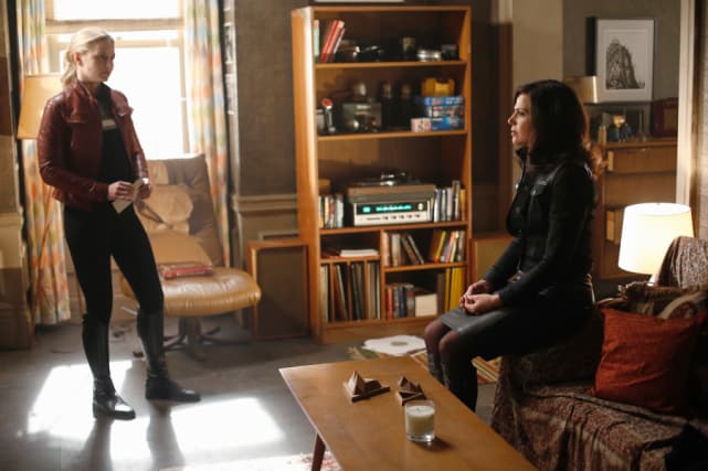 Working Together to Save Their Son - Once Upon a Time Season 5 Episode 22