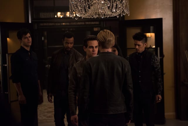 Confronting the owl demon shadowhunters s3e8