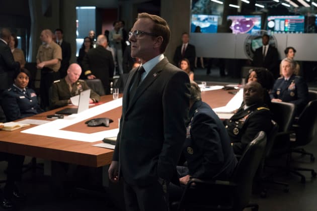 At War - Designated Survivor Season 2 Episode 17