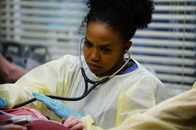 Stephanie Concentrates - Grey's Anatomy Season 13 Episode 17