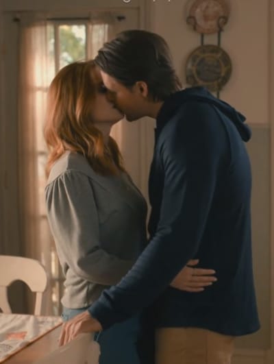 Cal and Maddie kiss - Sweet Magnolias Season 2 Episode 1