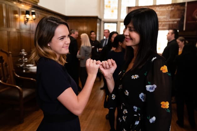 Pinky Swear - Good Witch Season 5 Episode 6