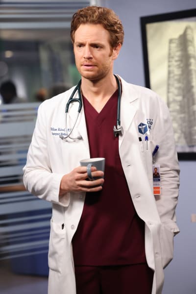 In The Middle - Chicago Med Season 7 Episode 8
