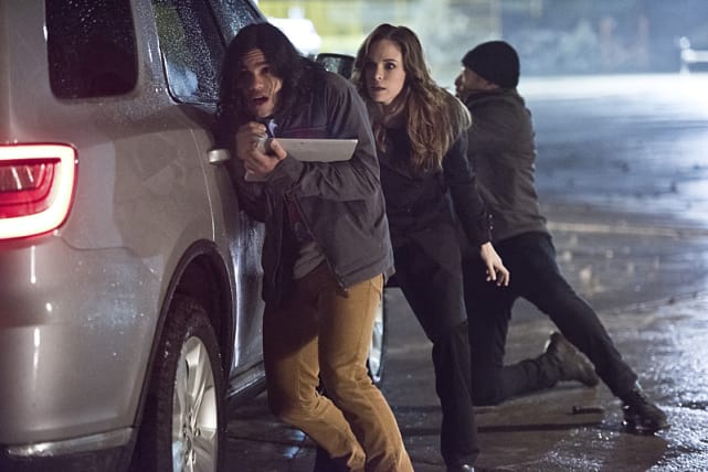 Hunkered Down - The Flash Season 1 Episode 22