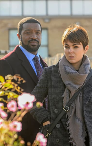 Jenny and McAvoy In The Community Garden - Coroner Season 2 Episode 8