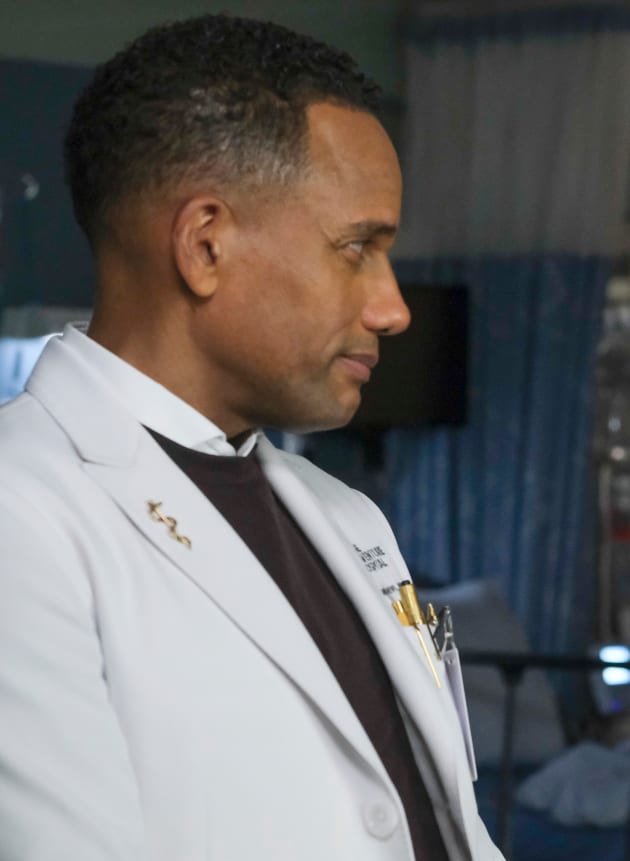 On His Shoulders - The Good Doctor Season 4 Episode 10