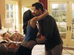 Jules & Grayson Kiss