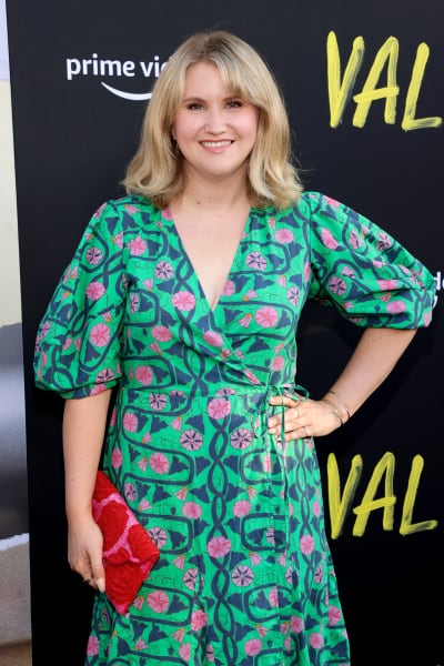  Jillian Bell attends the Premiere of Amazon Studios' "VAL"