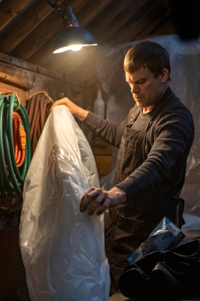 Setting up - Dexter: New Blood Season 1 Episode 1