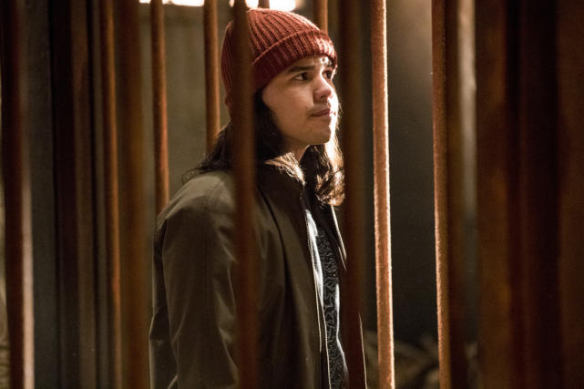 Unimpressed Cisco - The Flash Season 3 Episode 13