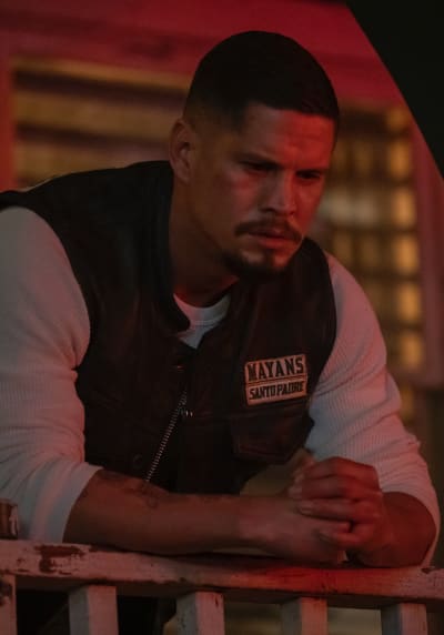 Mayans M.C. Season 3 Episode 9 Review The House Of Death Floats By