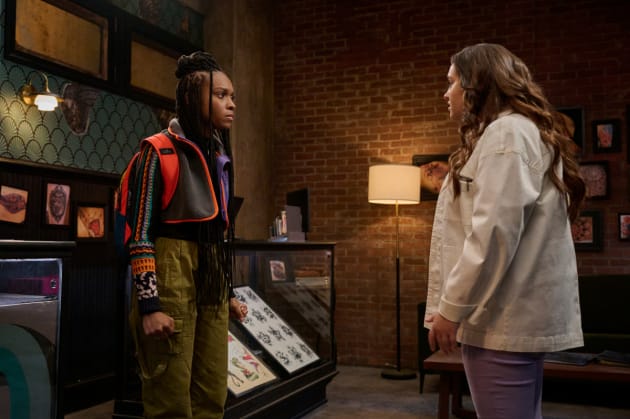 Friends Face Off - Naomi Season 1 Episode 13