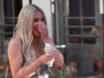 Kim Is Embarrassed - Keeping Up with the Kardashians