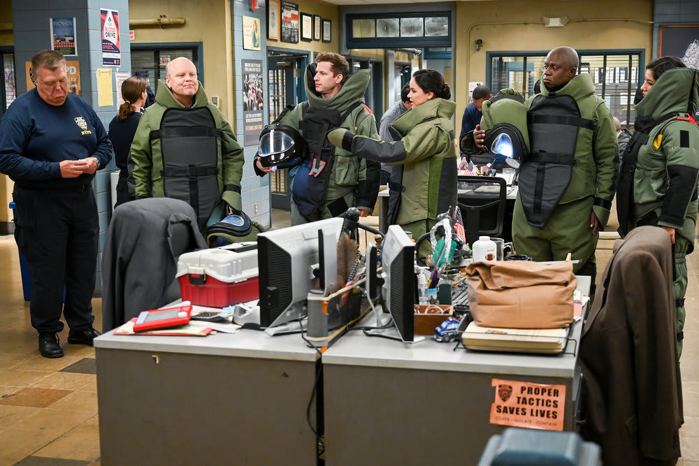 brooklyn 99 season 7 episode 4 online