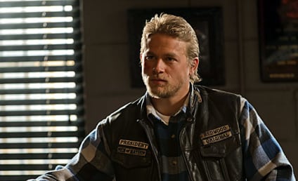 Sons of Anarchy Season Premiere Pics: Meeting Mr. President, Mr. Pope