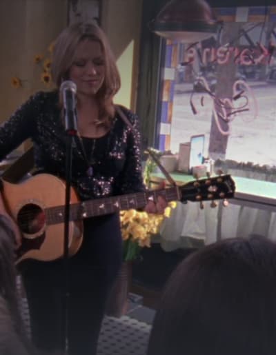 Haley James Returns - One Tree Hill Season 8 Episode 22