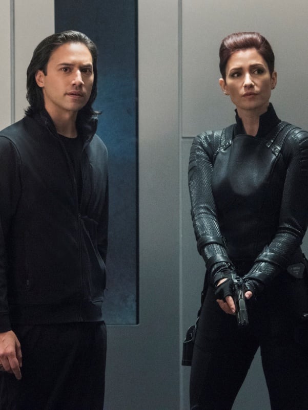Alex and Brainy on the Defensive - Supergirl Season 5 Episode 7
