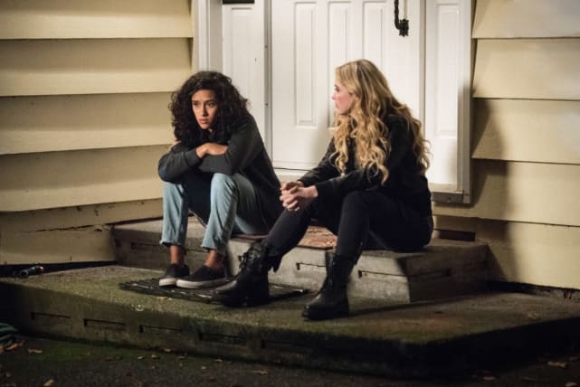 Wayward Sisters - Claire and Kaia Talk - Supernatural Season 13 Episode 10