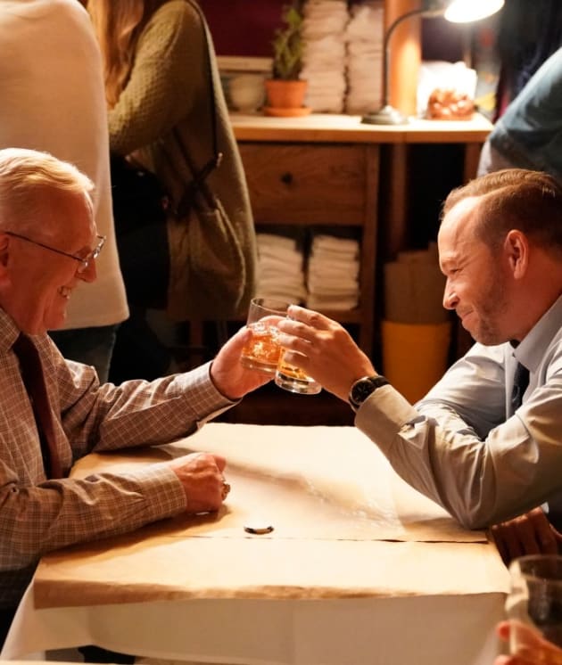 (TALL) Sharing a Drink - Blue Bloods