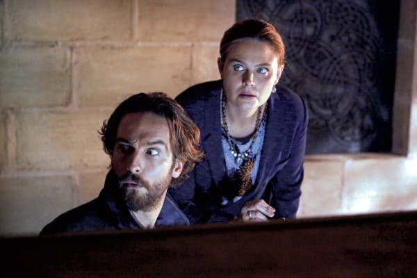 "The Resurrection in the Remains" and "Dead Men Tell No Tales" (Bones and Sleepy Hollow)