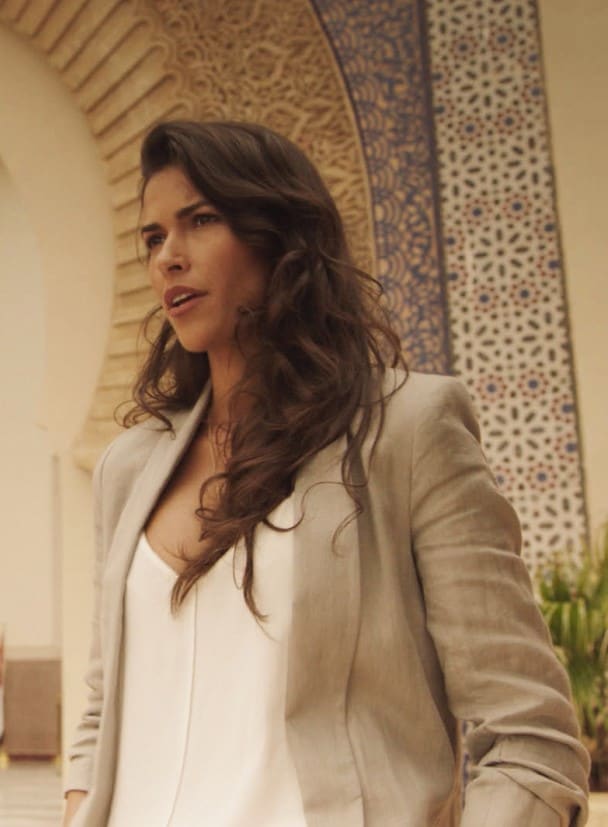 Lexi Gets a Lead -- Tall - Blood & Treasure Season 1 Episode 5