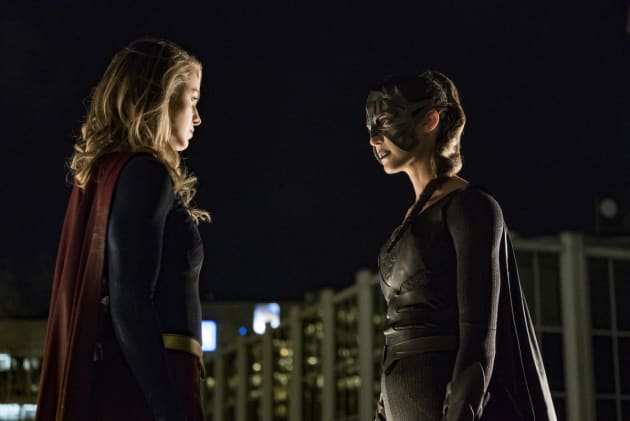 Supergirl Round Table Best Fight Scene Yet Tv Fanatic 8256