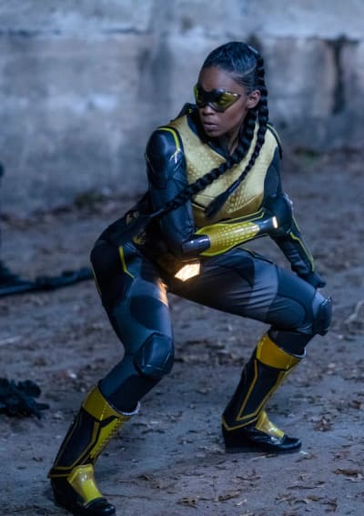 Battle Stance - Black Lightning Season 2 Episode 16