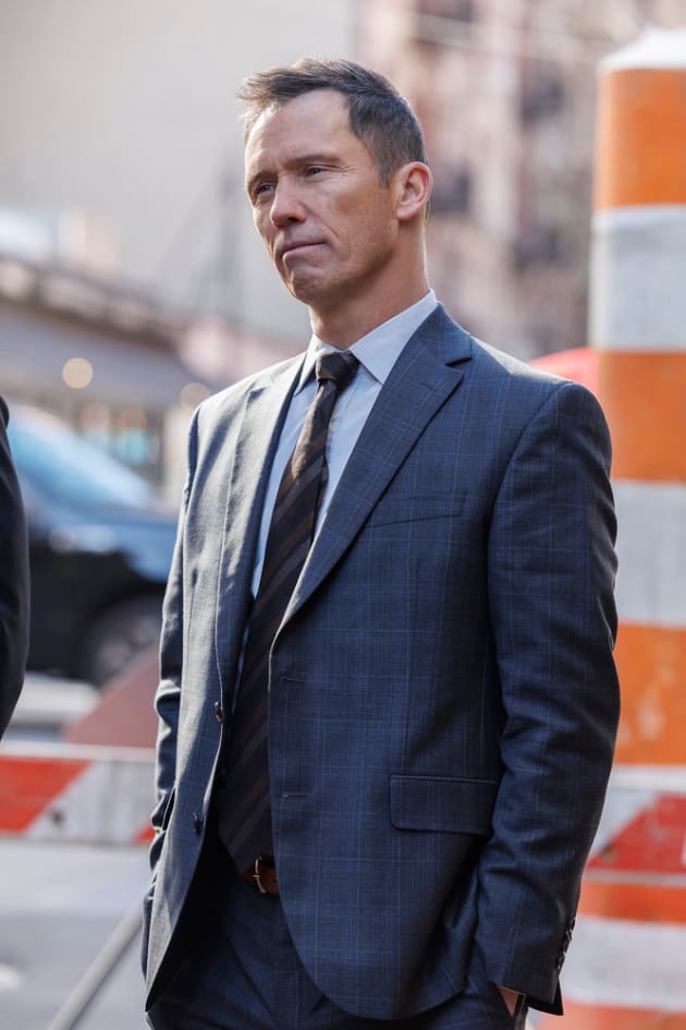 Searching for a Killer - Law & Order Season 22 Episode 11 - TV Fanatic