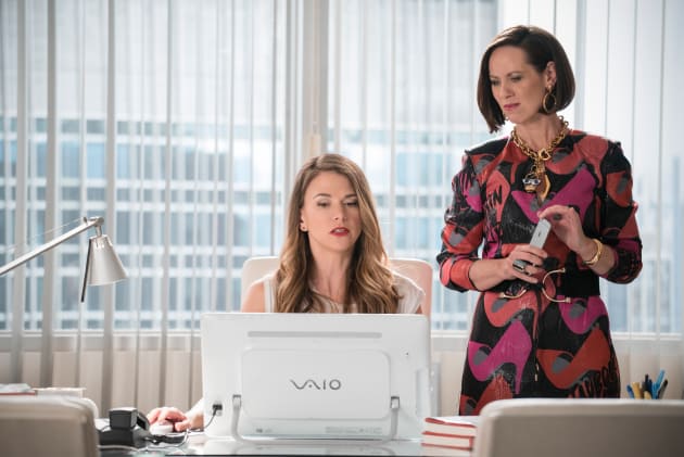 Lookie Here! - Younger Season 3 Episode 2
