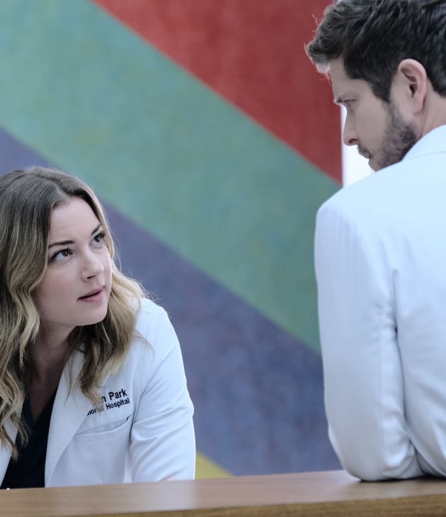 Sharing a Patient - Tall - The Resident Season 3 Episode 16