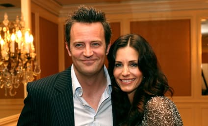 Courteney Cox Pays Tribute to Matthew Perry With Sweet Monica-Chandler Moment