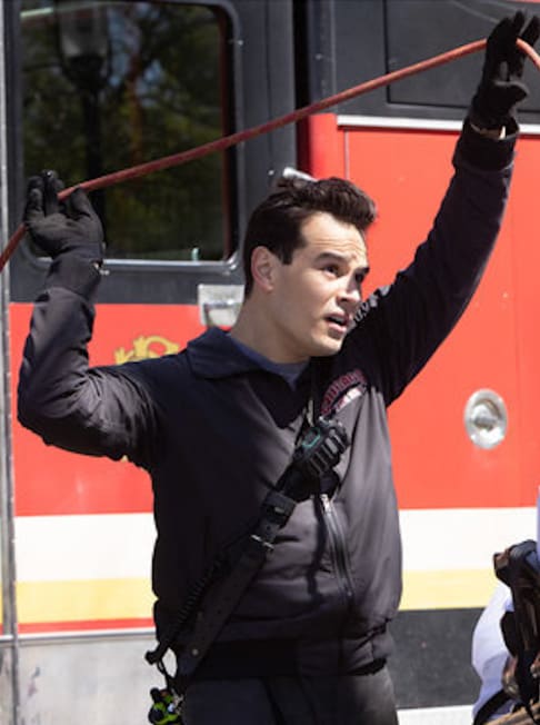 Gallo holds up - Chicago Fire Season 9 Episode 13